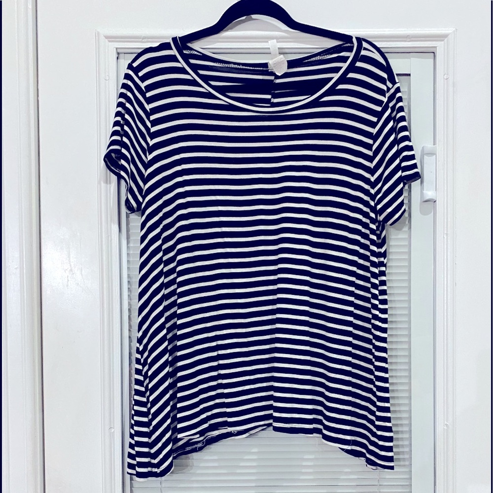 Black & white striped top